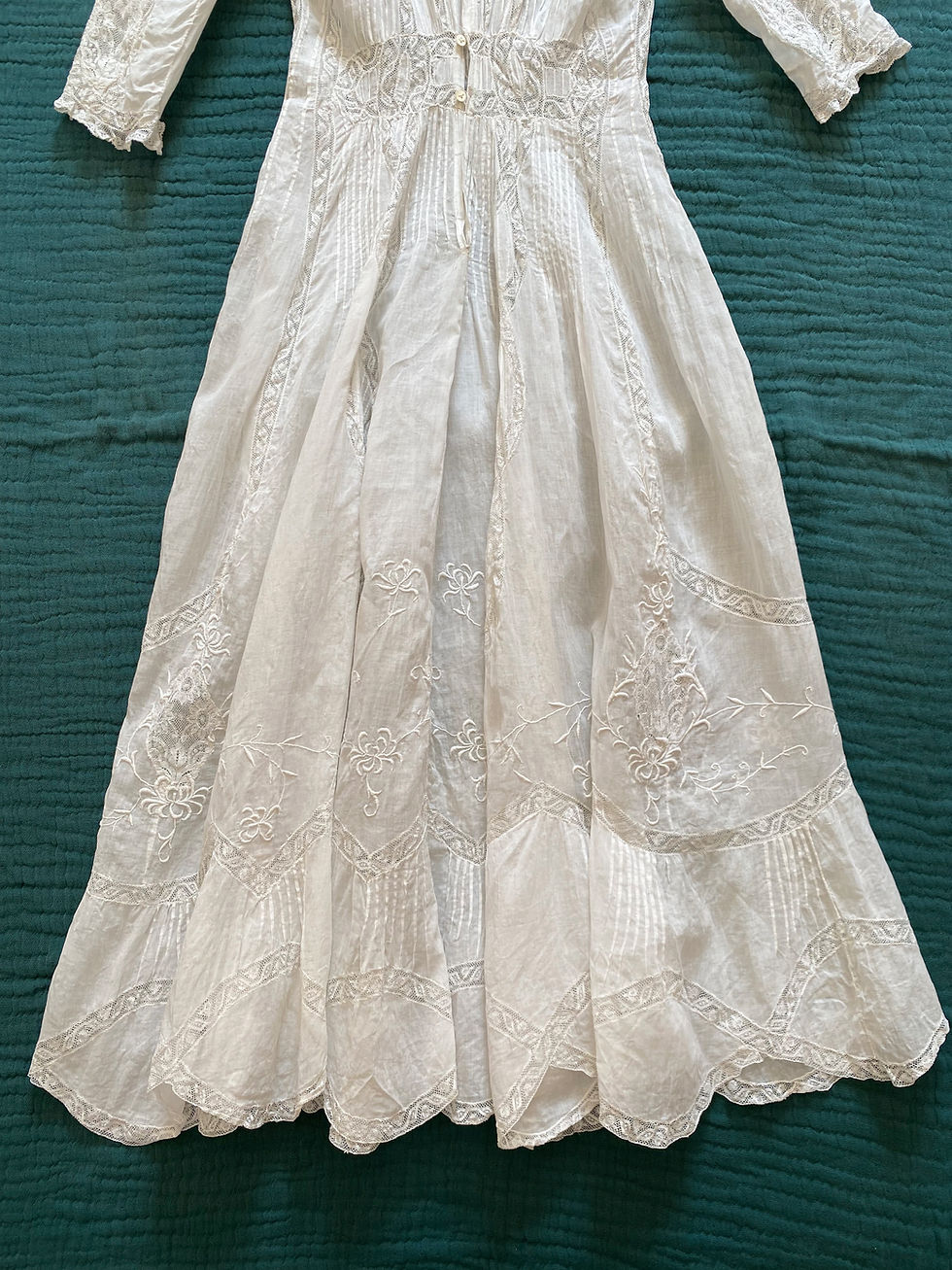 Miniature : Robe d'été 1910 - Coton, dentelle de Valenciennes et broderies main