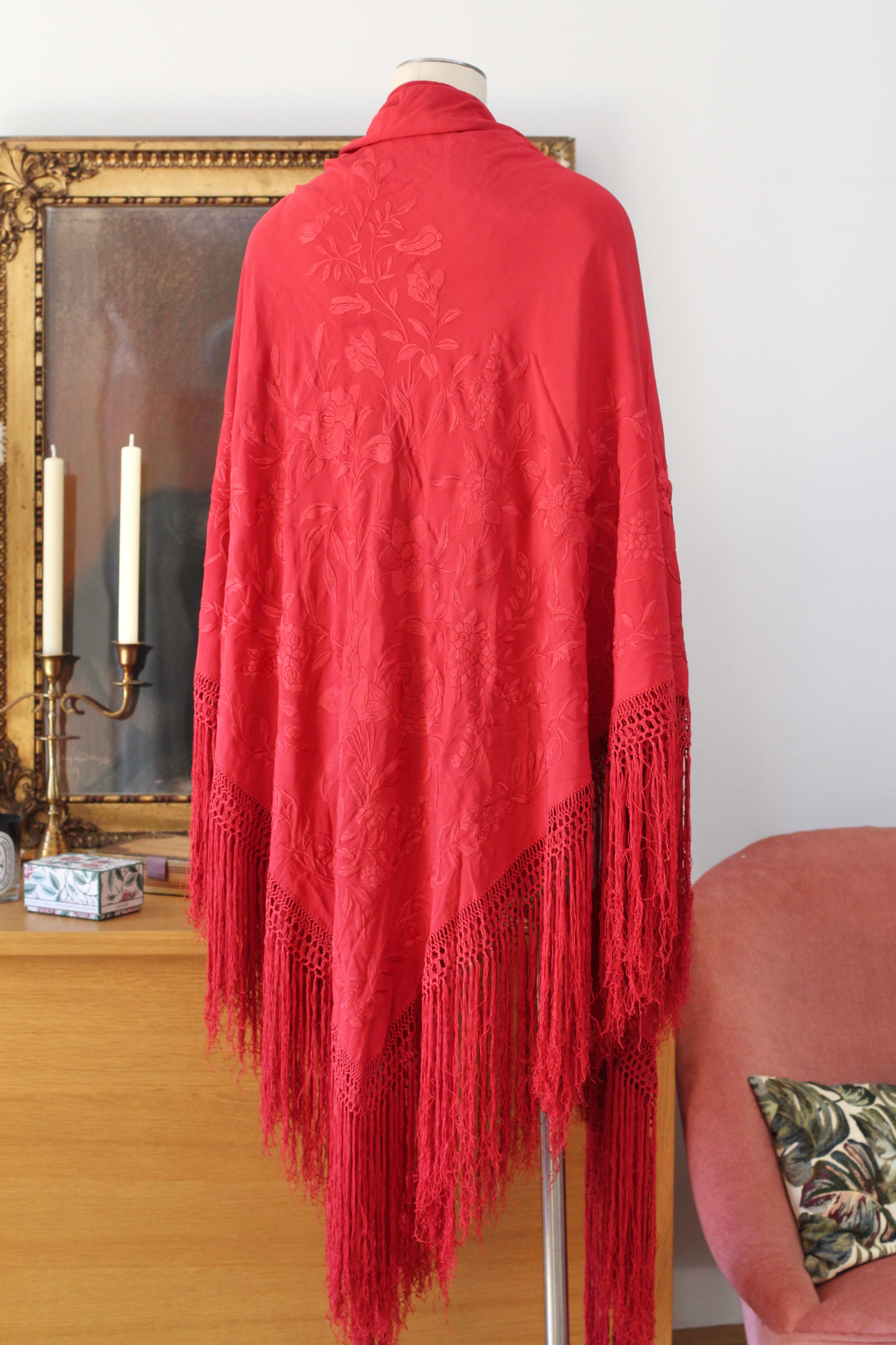 Châle en soie brodé c.1900