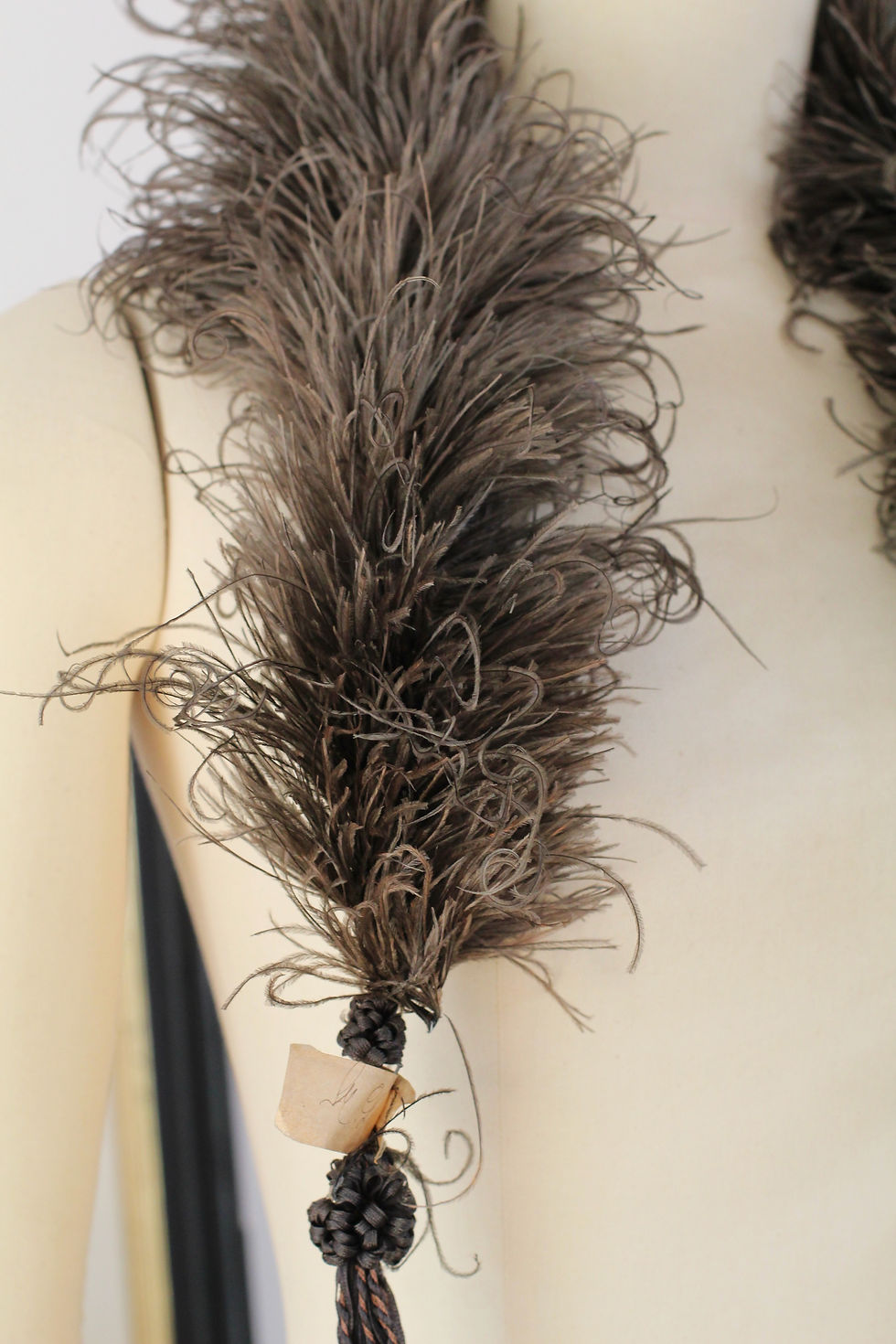 Thumbnail: Boa antique en plumes d'autruche c.1920 - 20s boa vintage flapper antique