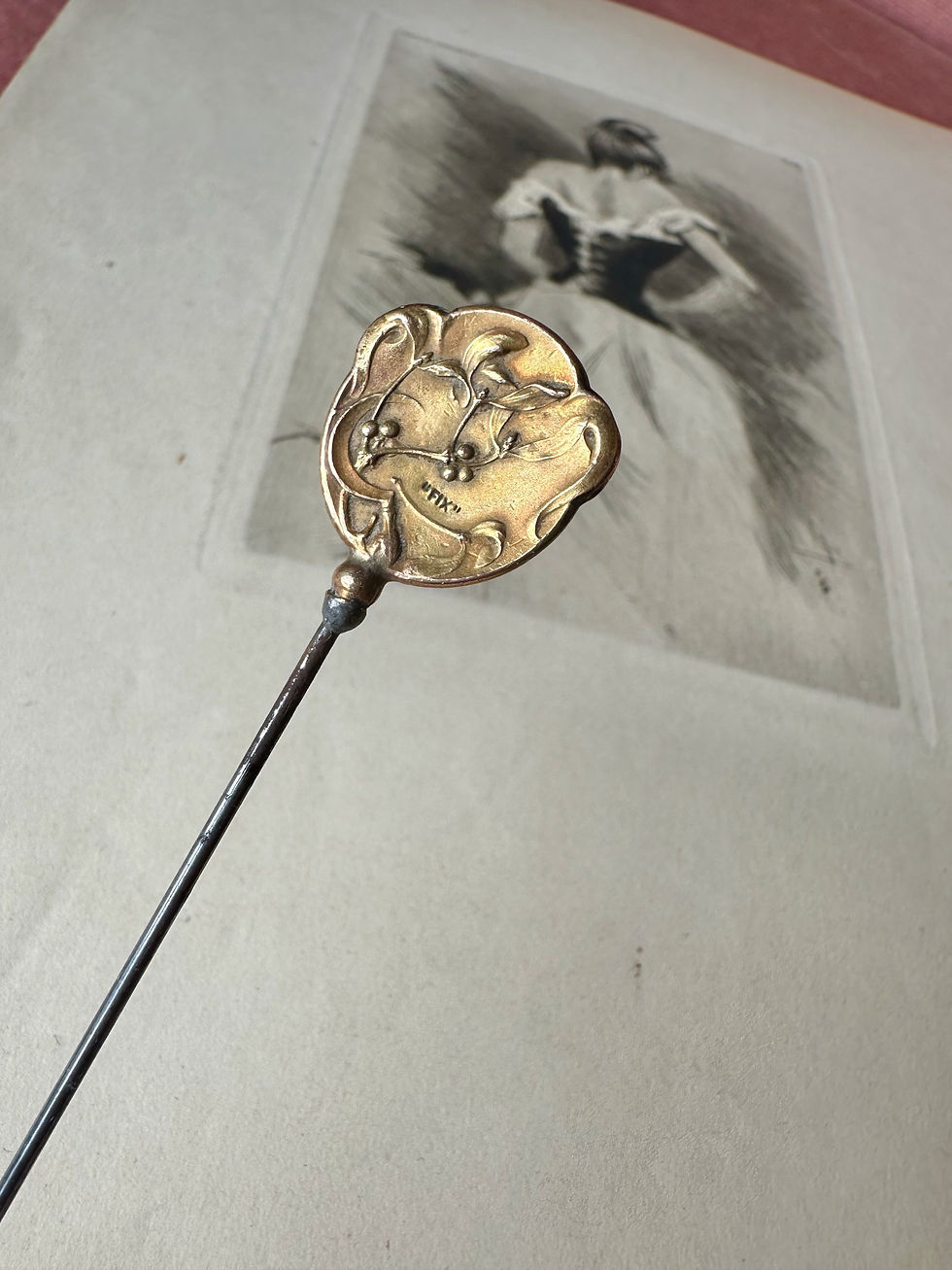 Miniature : Epingle à chapeaux Art Nouveau c.1900