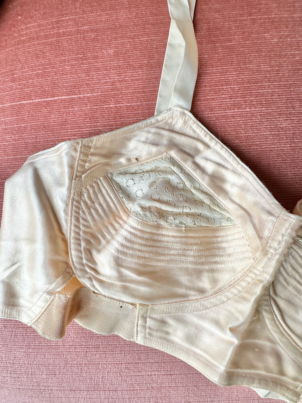 Miniature : Soutien-gorge c.1950