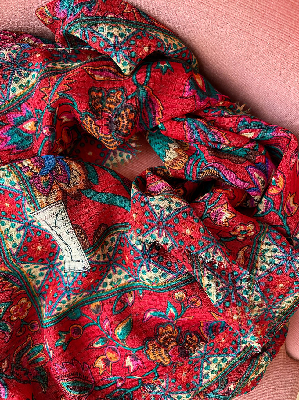 Miniature : Châle en laine Yves Saint Laurent