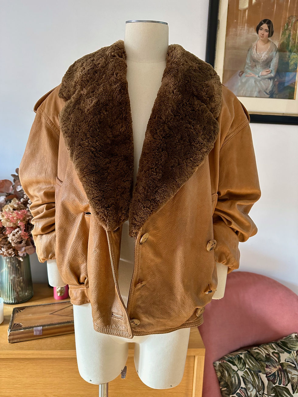 Thumbnail: Cuir Loewe avec col en fourrure de castor