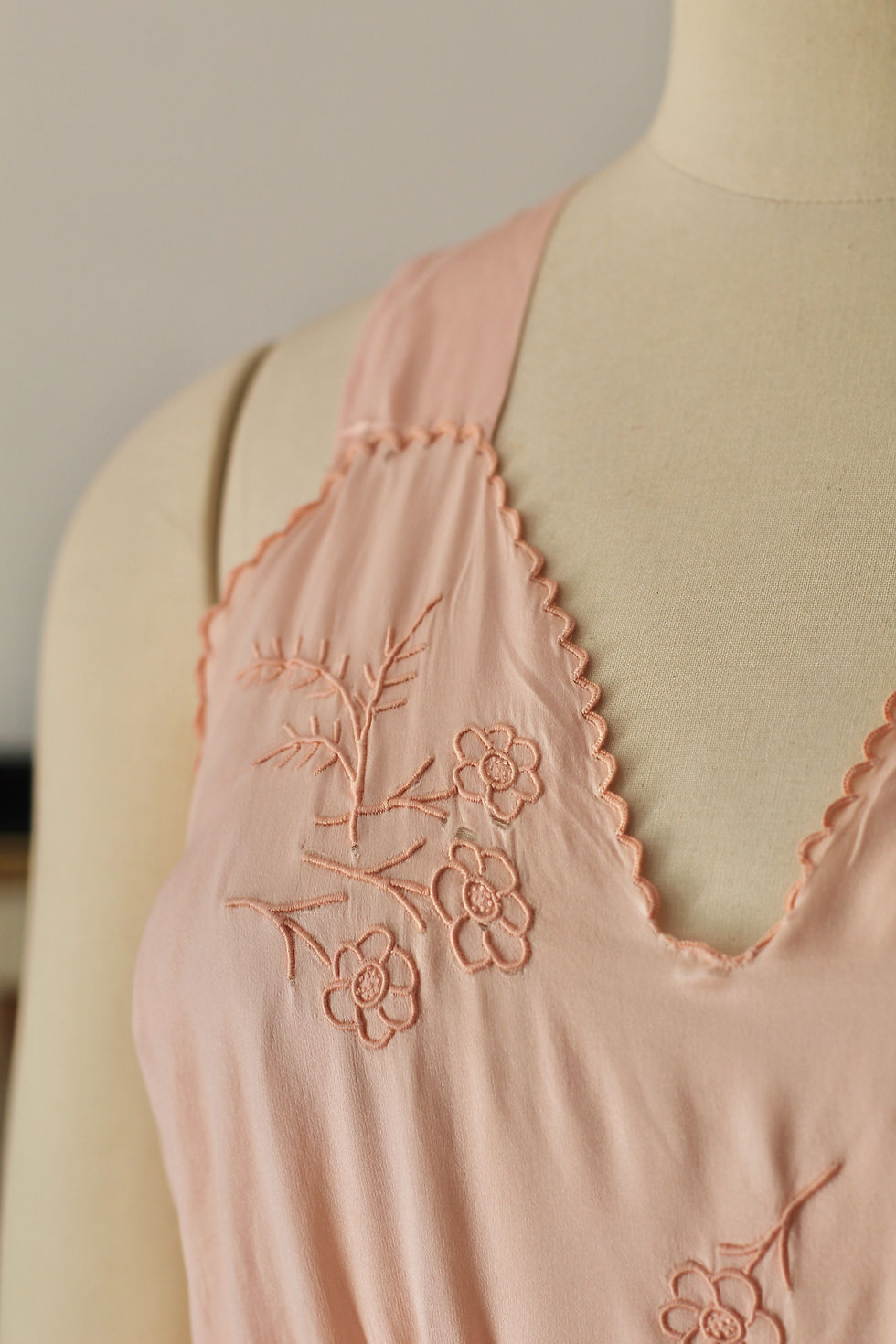 Miniature : Robe en soie c.1930 - T.M
