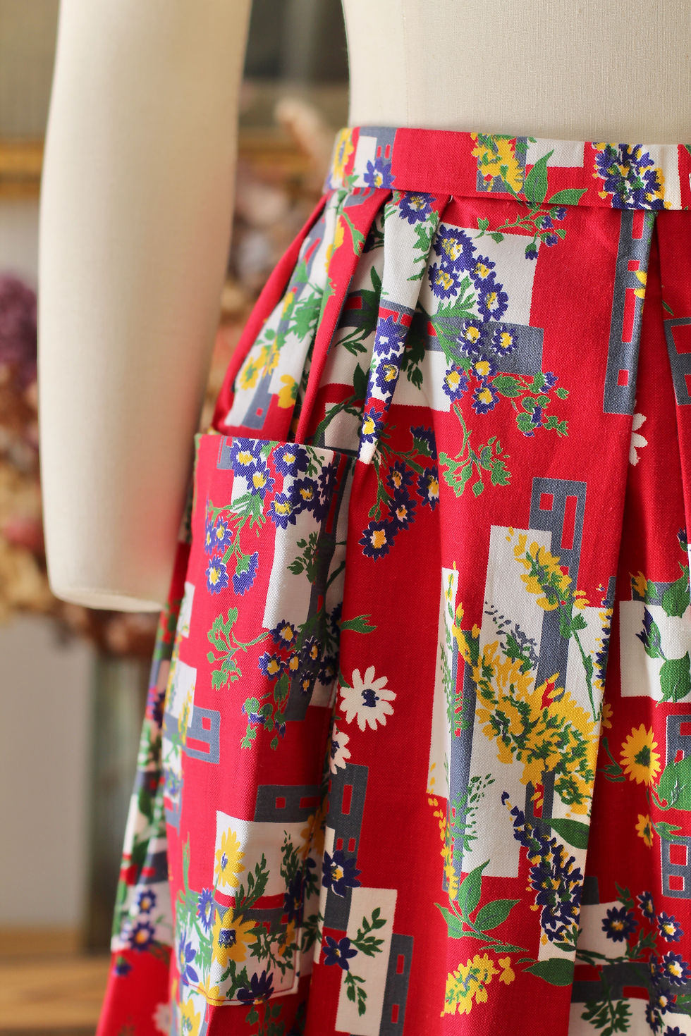 Thumbnail: Jupe "Au Printemps" en coton c.1950 - T.M/L