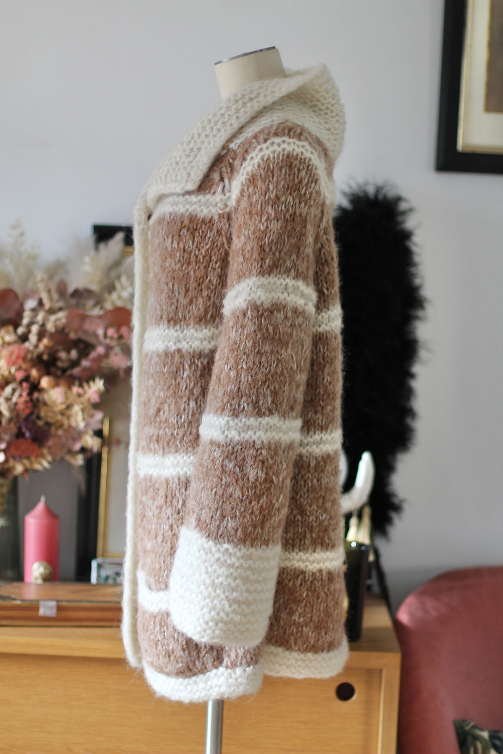 Miniature : Gilet en laine tricoté main c.1970