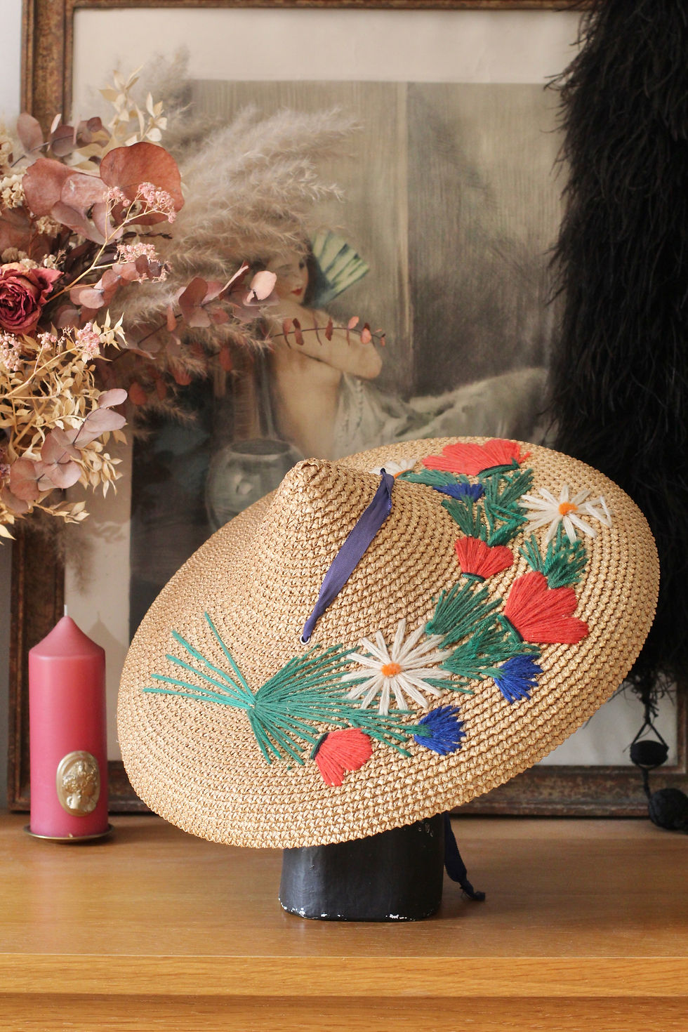 Miniature : Chapeau niçois conique brodé main c. 1940