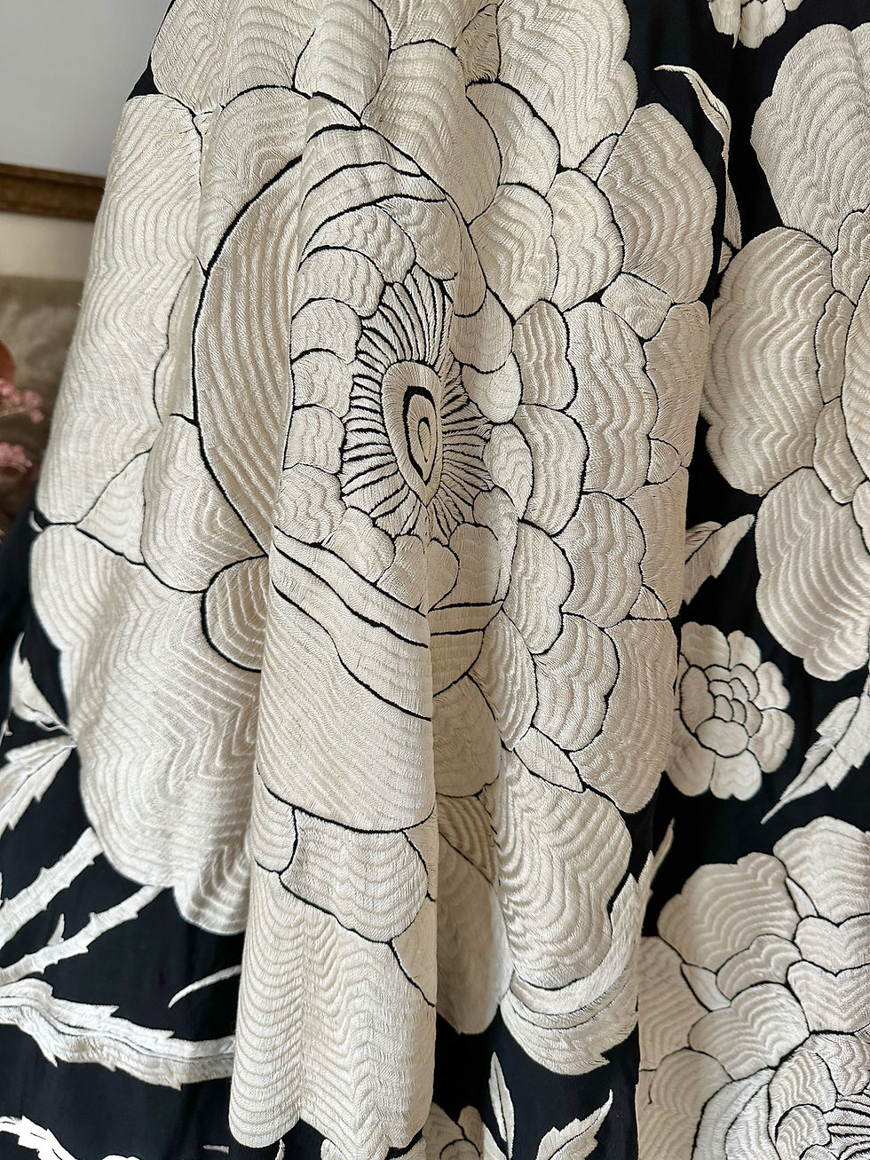 Thumbnail: RARE ! Sublime Châle de piano Art Déco c.1920