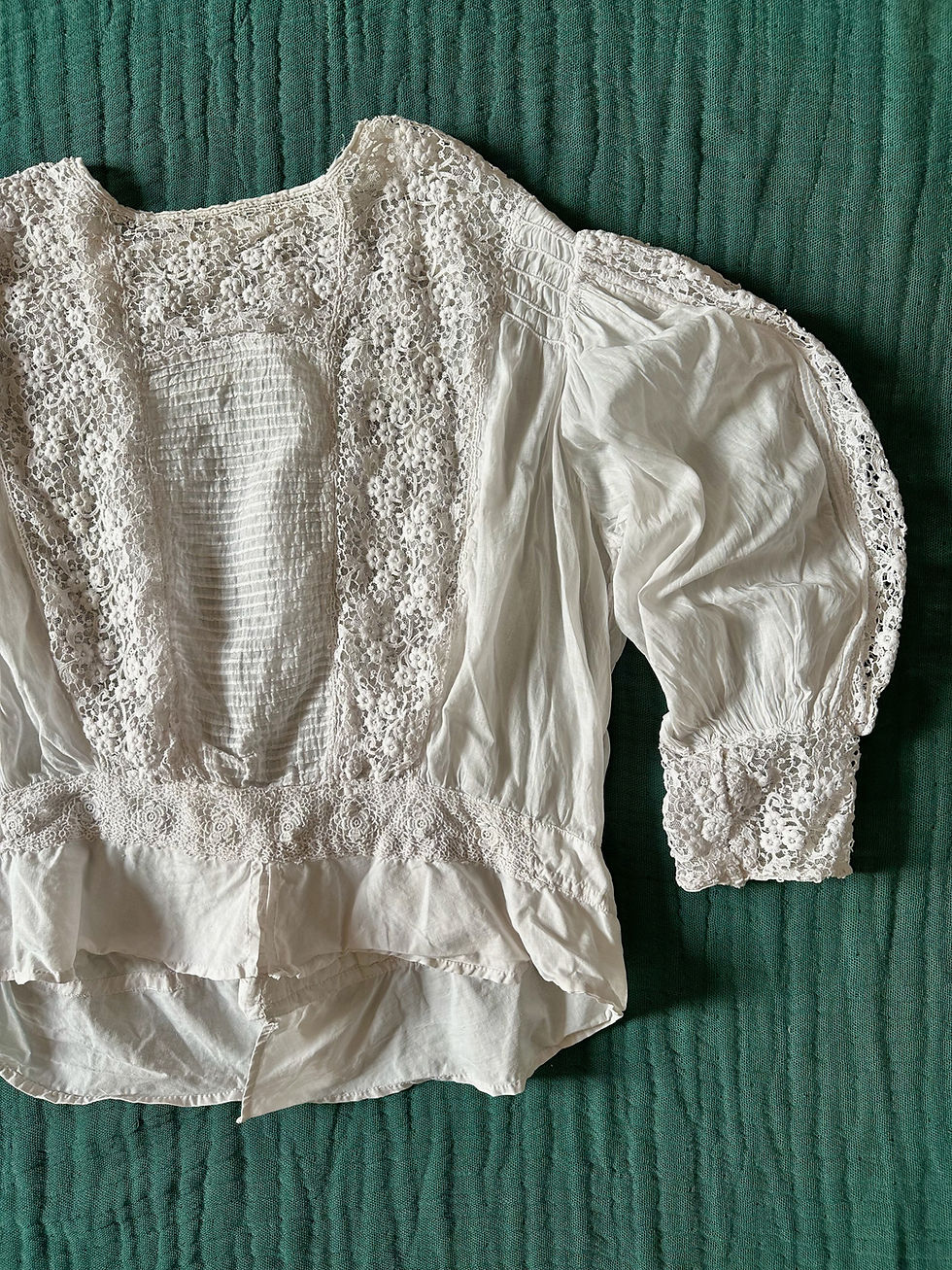 Miniature : Corsage antique manches bouffantes - T.M/L