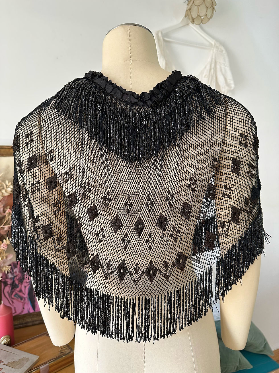 Thumbnail: Col antique fin XIXème/début XXème en perles de jais