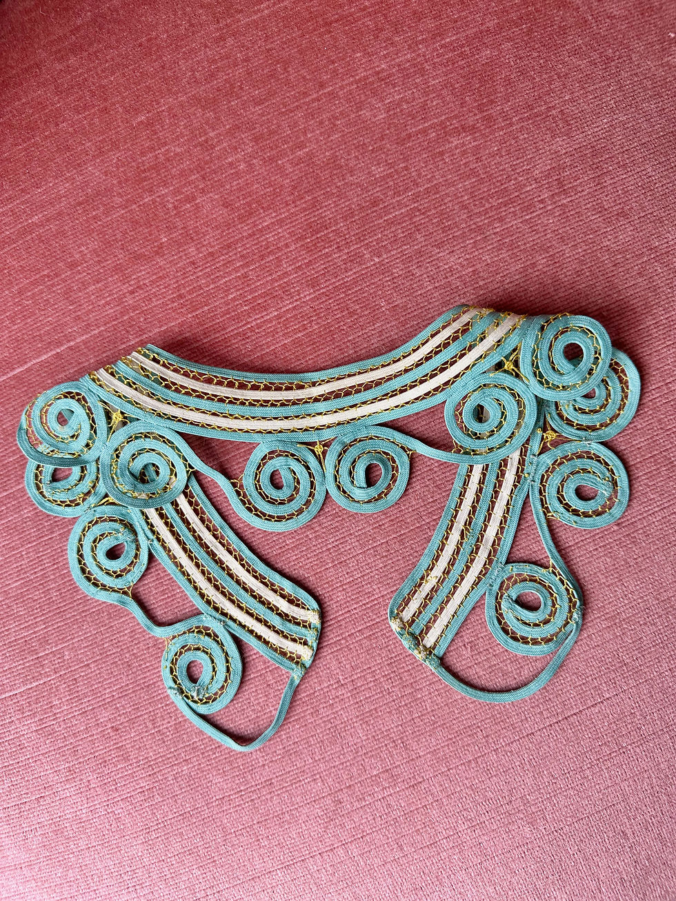 Thumbnail: Col antique vert d'eau c.1930 - Art Déco