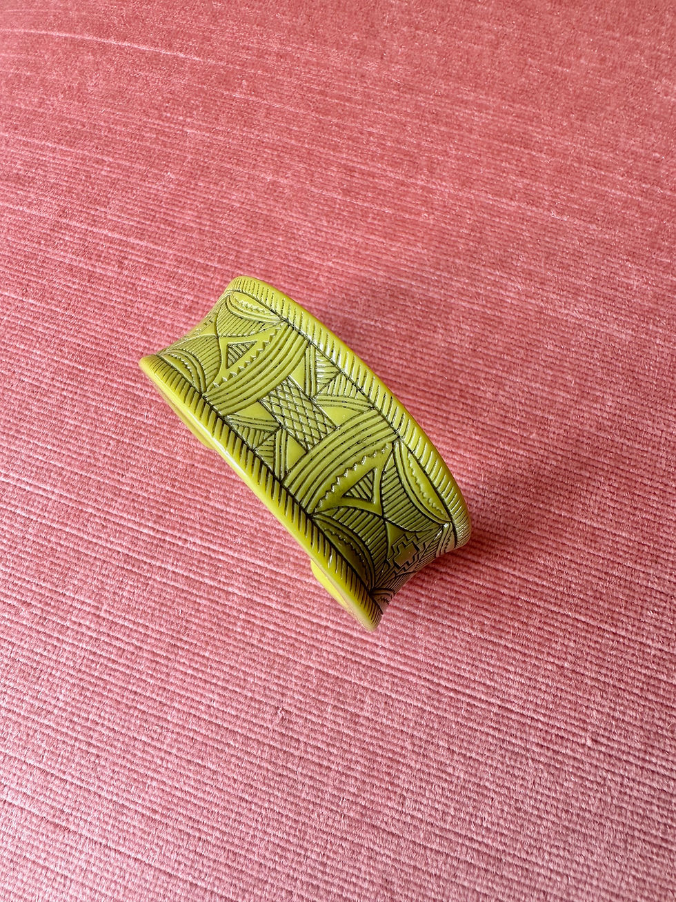 Thumbnail: Bracelet Art Déco c. 1920 / 1930 - French vintage 20s bangle
