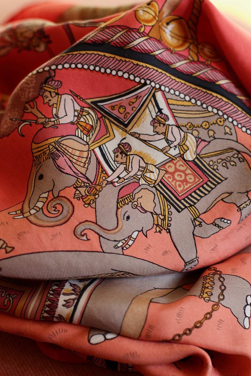 Thumbnail: Carré de soie Hermès - Caparaçons