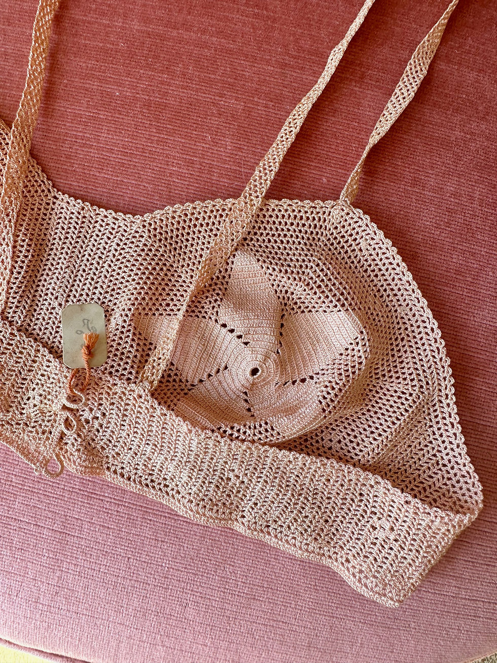 Thumbnail: Soutien-gorge c.1920 - T.S