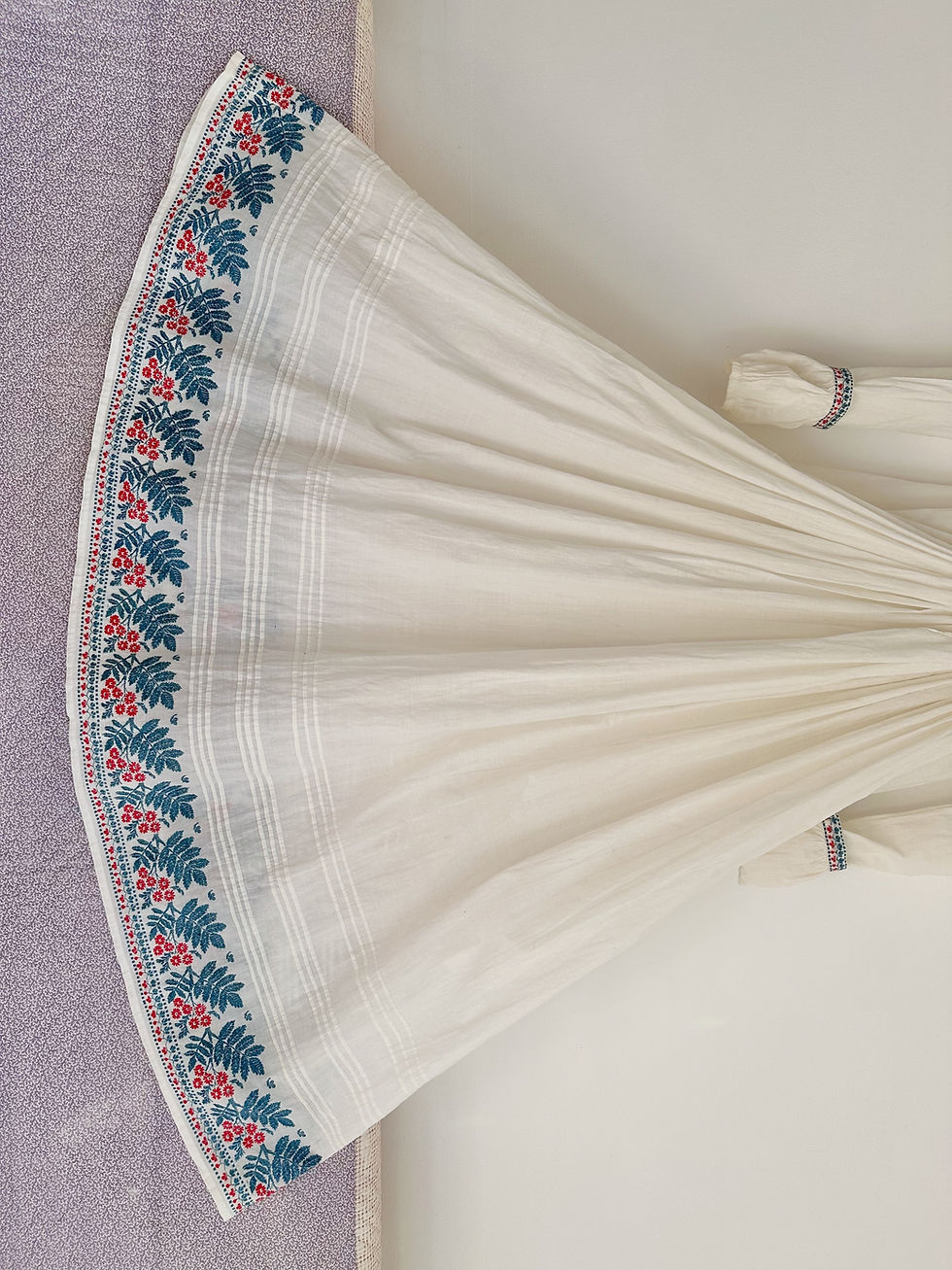 Thumbnail: RARE ! Robe antique début 1800 en coton et broderie - French antique dress