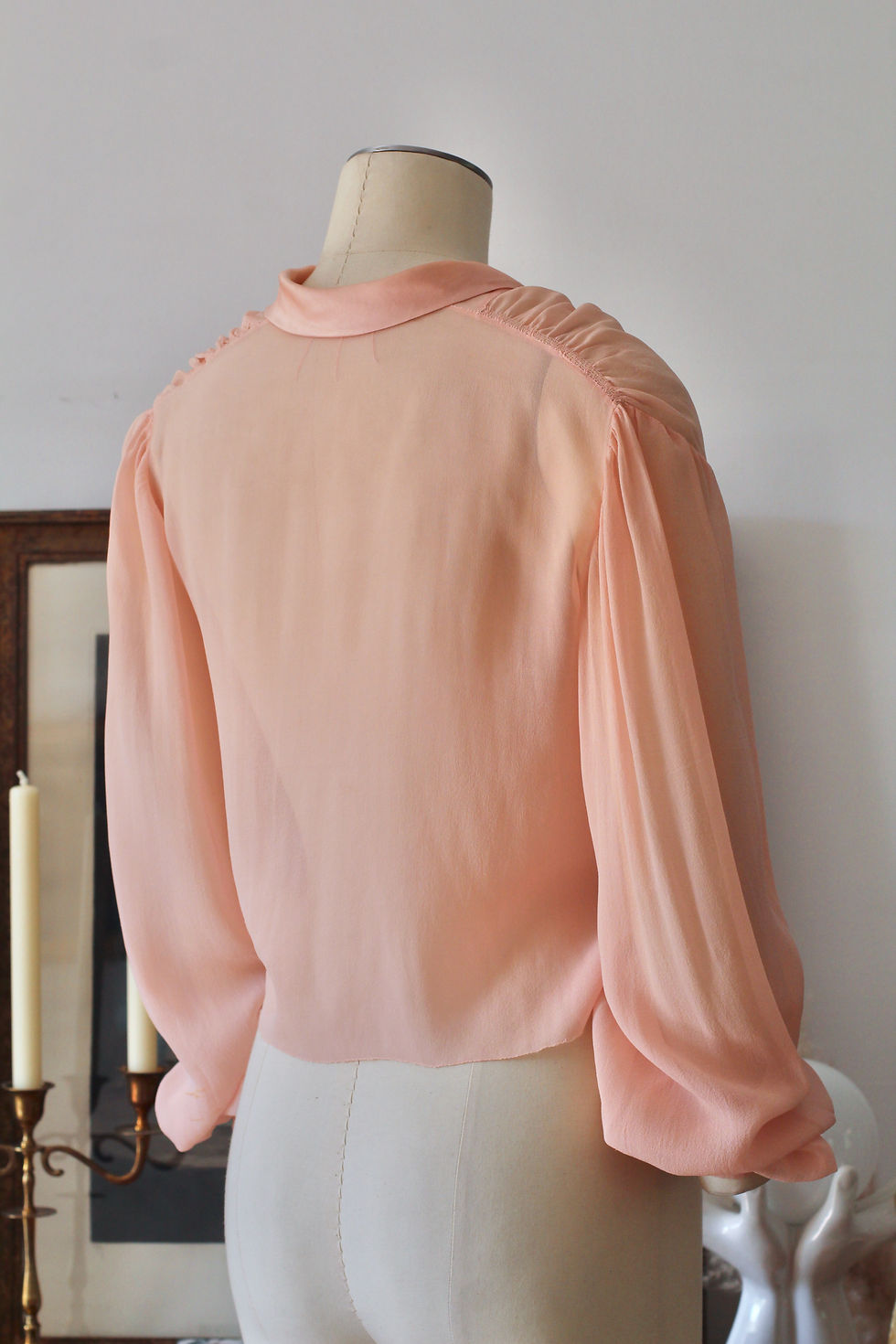 Thumbnail: Liseuse en crêpe de soie des années 50 - T.XS/M