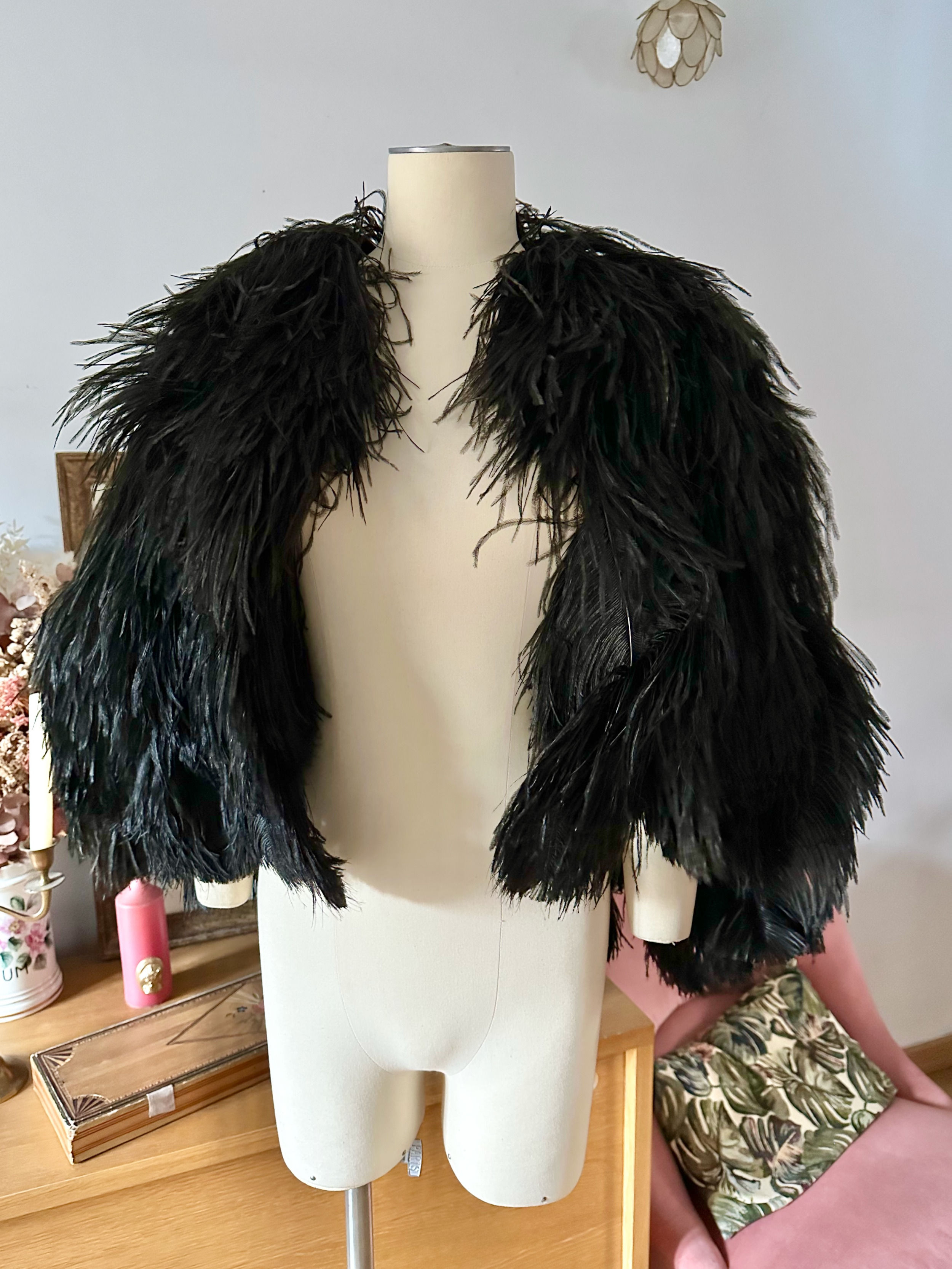 RARE ! Cape en plumes d'autruche