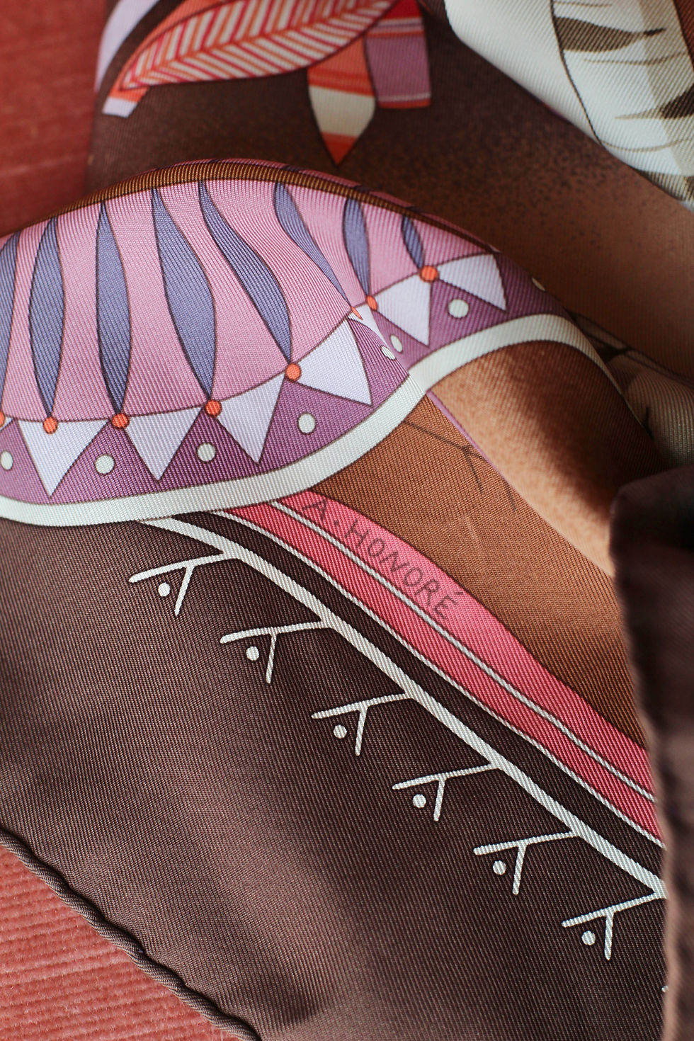 Thumbnail: Carré de soie Hermès "La vie du grand Nord"