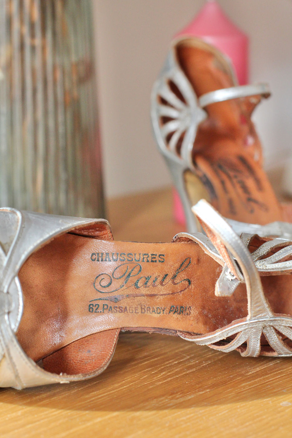 Thumbnail: Souliers en cuir argenté Art Déco des années 30