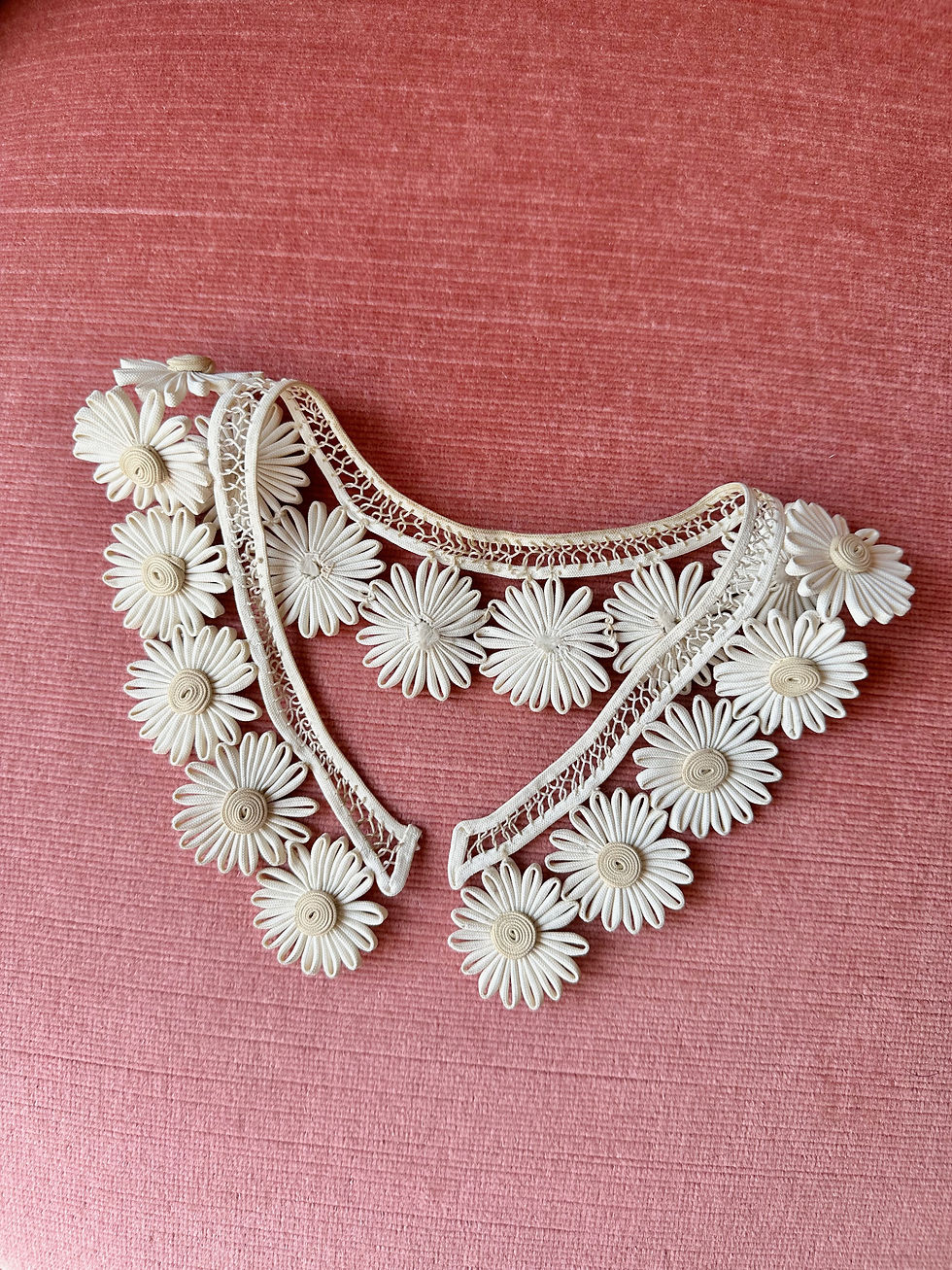 Miniature : Col antique à fleurs c.1930 - Art déco