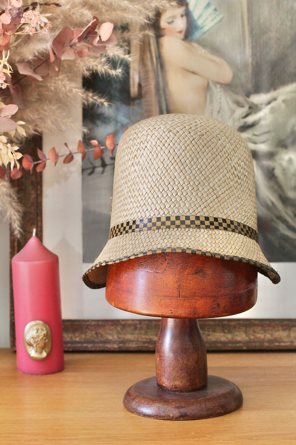Thumbnail: Chapeau cloche en paille c.1920 - T.53