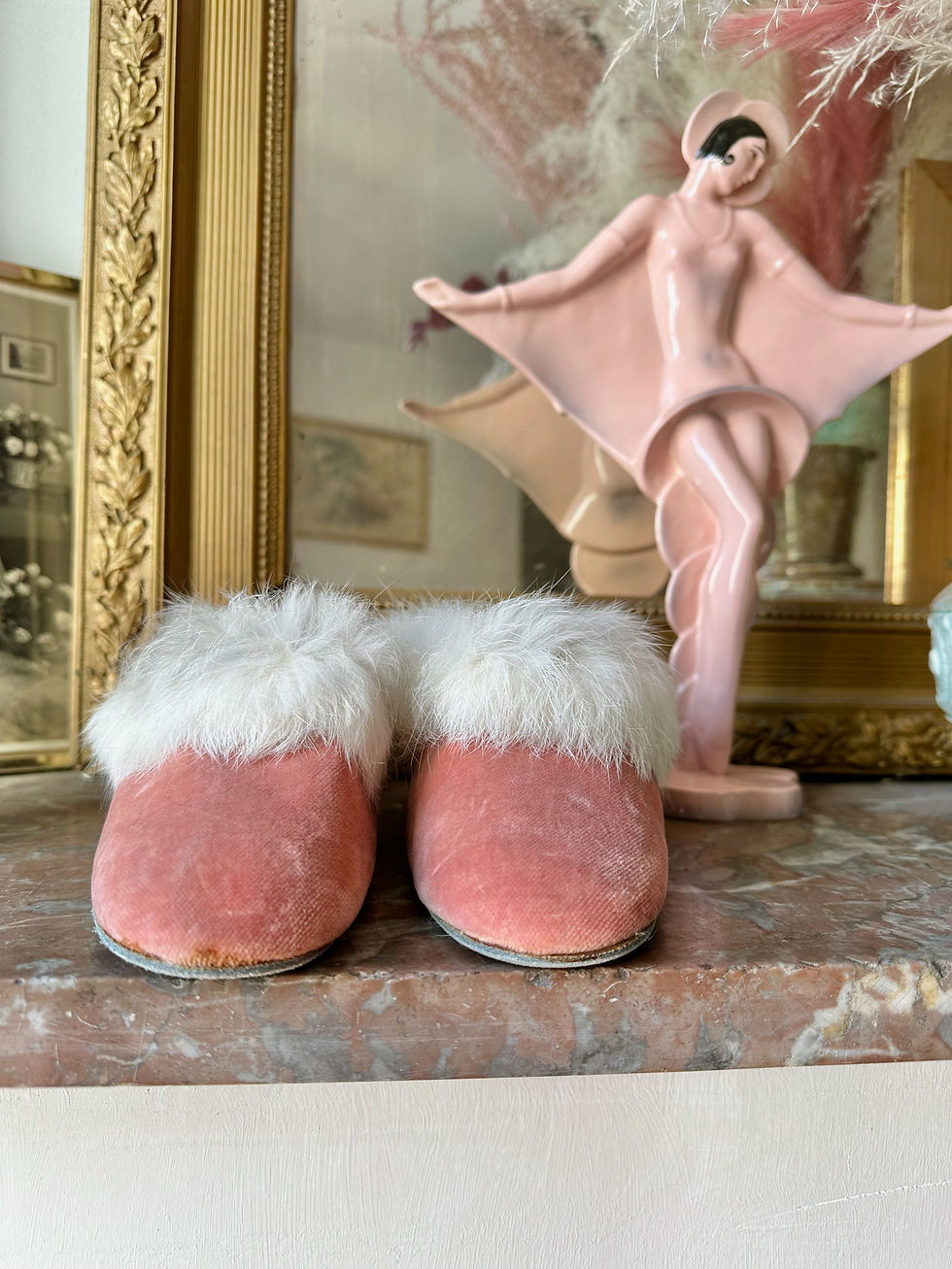 Miniature : Mules en velours Aux Trois Quartiers Paris c. 1950