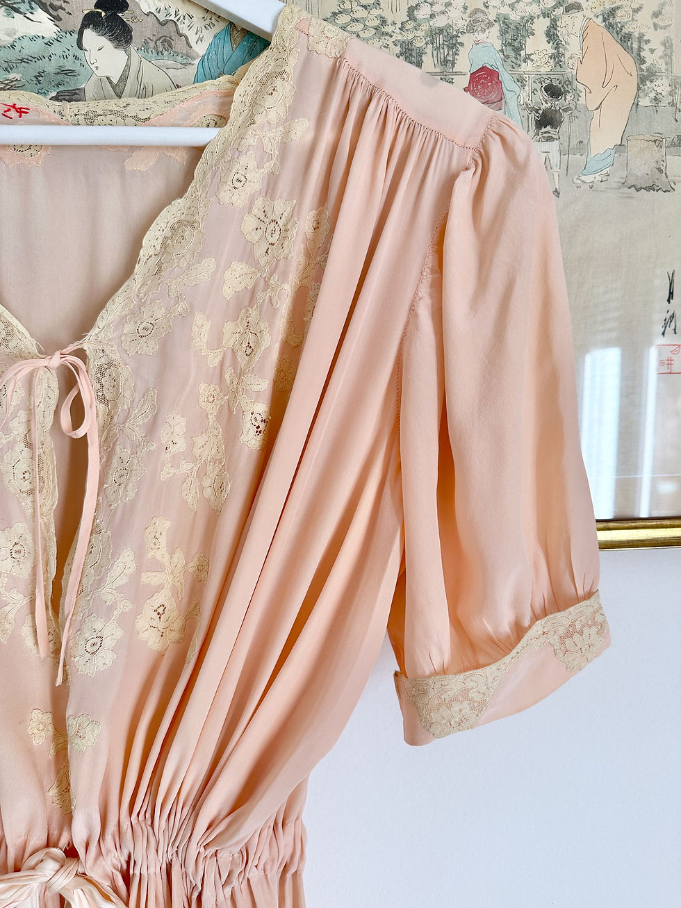 Thumbnail: Robe en soie & dentelle c. 1930