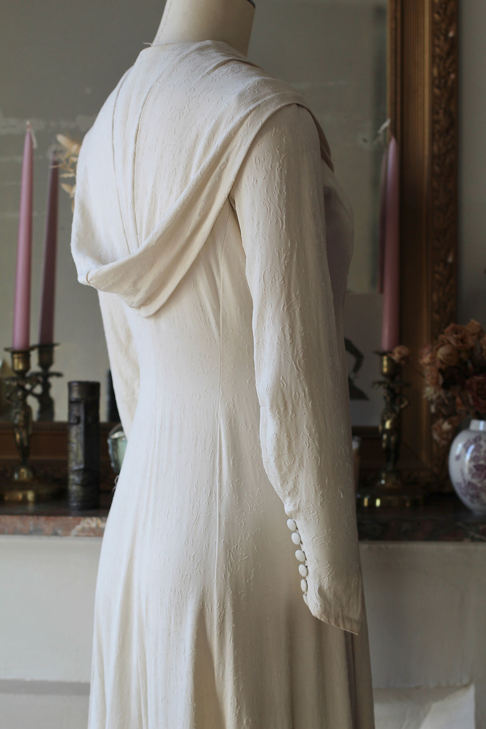 Miniature : Robe ivoire des années 30 - Fables de La Fontaine