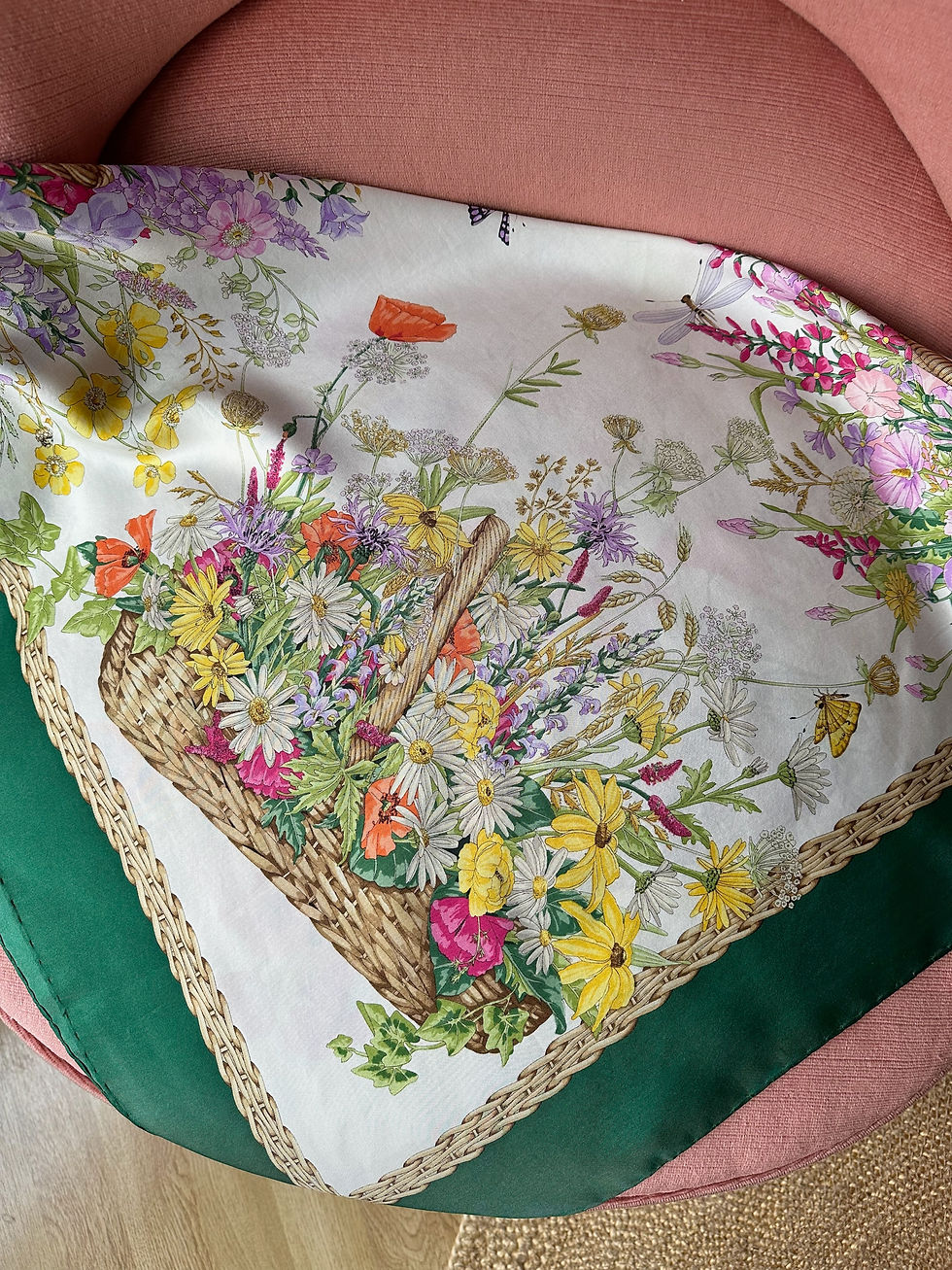 Thumbnail: Foulard en soie Gucci - Modèle Flora