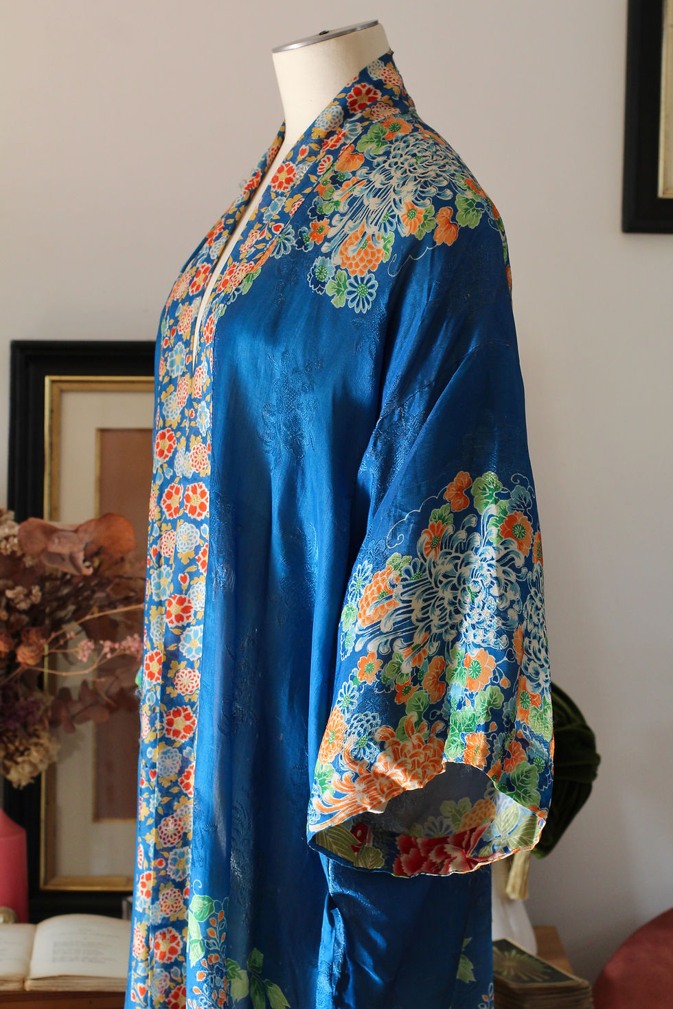 Thumbnail: Rare Kimono c.1940 - T.Unique