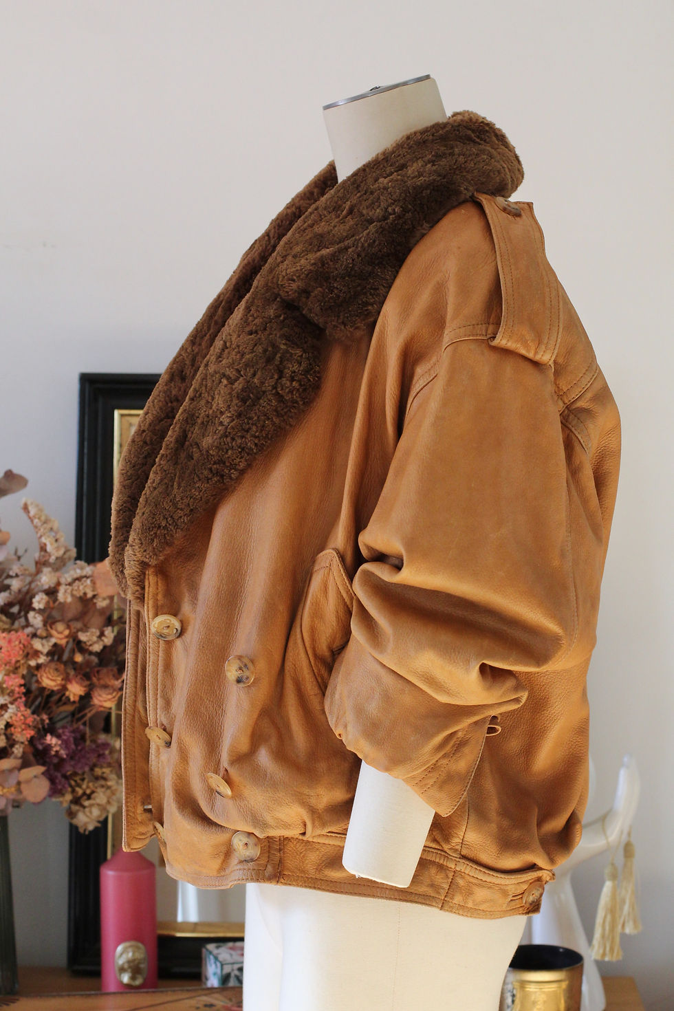 Thumbnail: Cuir Loewe avec col en fourrure de castor