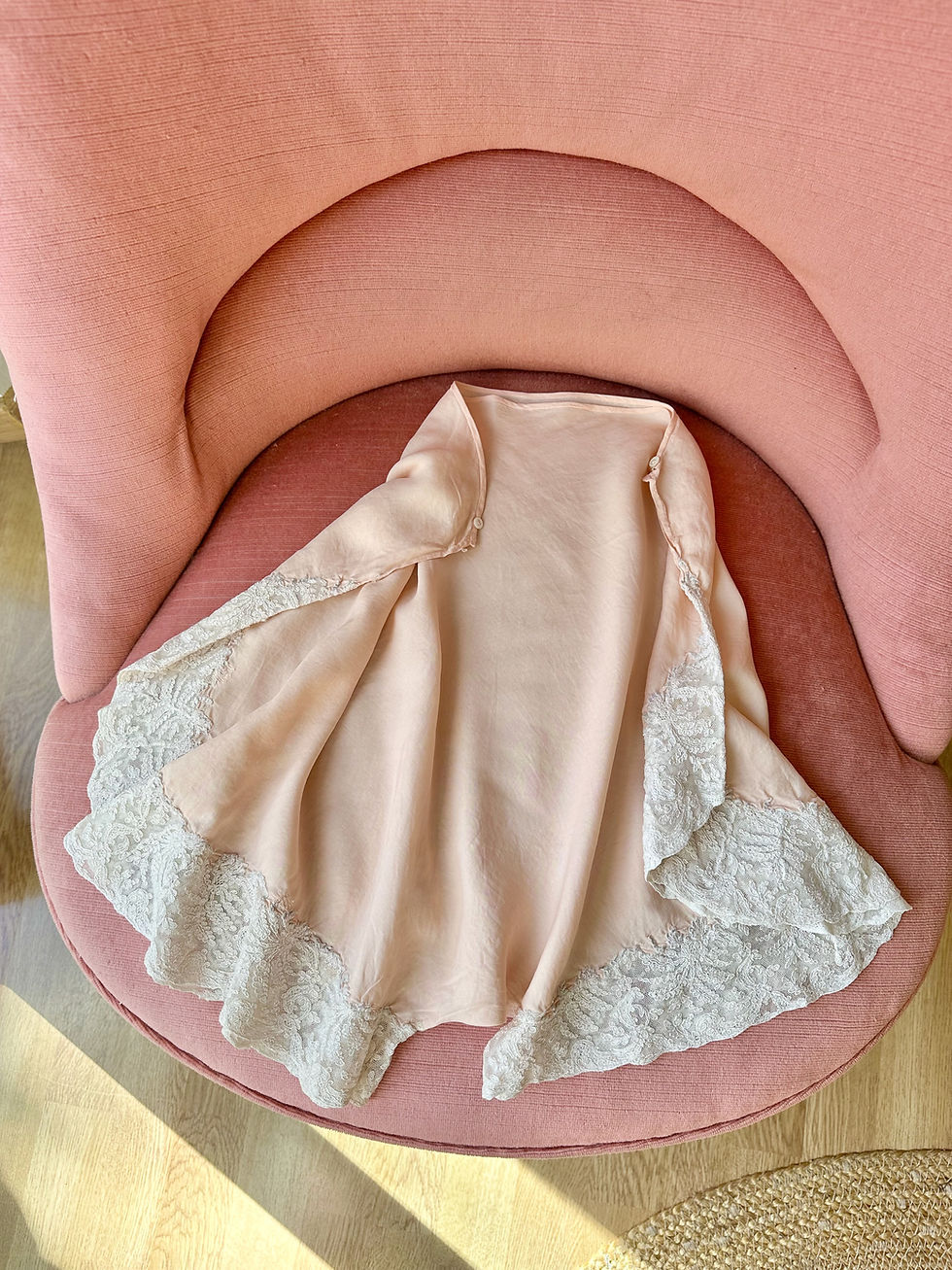 Thumbnail: Shorty en soie et dentelle c.1930 - T.XS & S