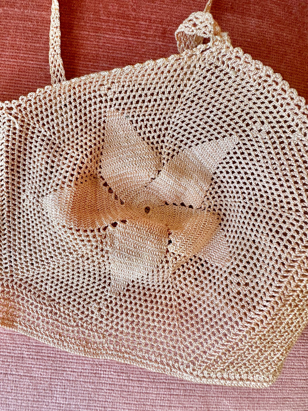 Thumbnail: Soutien-gorge c.1920 - T.S