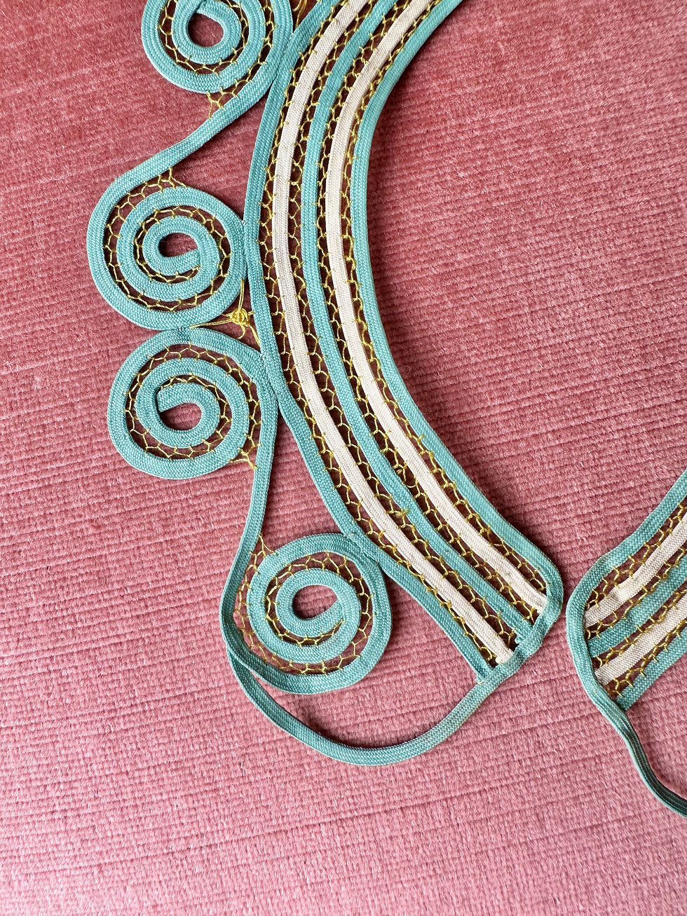 Thumbnail: Col antique vert d'eau c.1930 - Art Déco