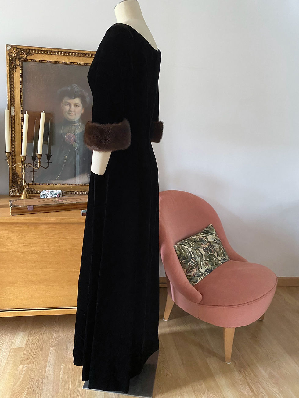 Miniature : Robe en velours & fourrure - Années 60 - T.S/M