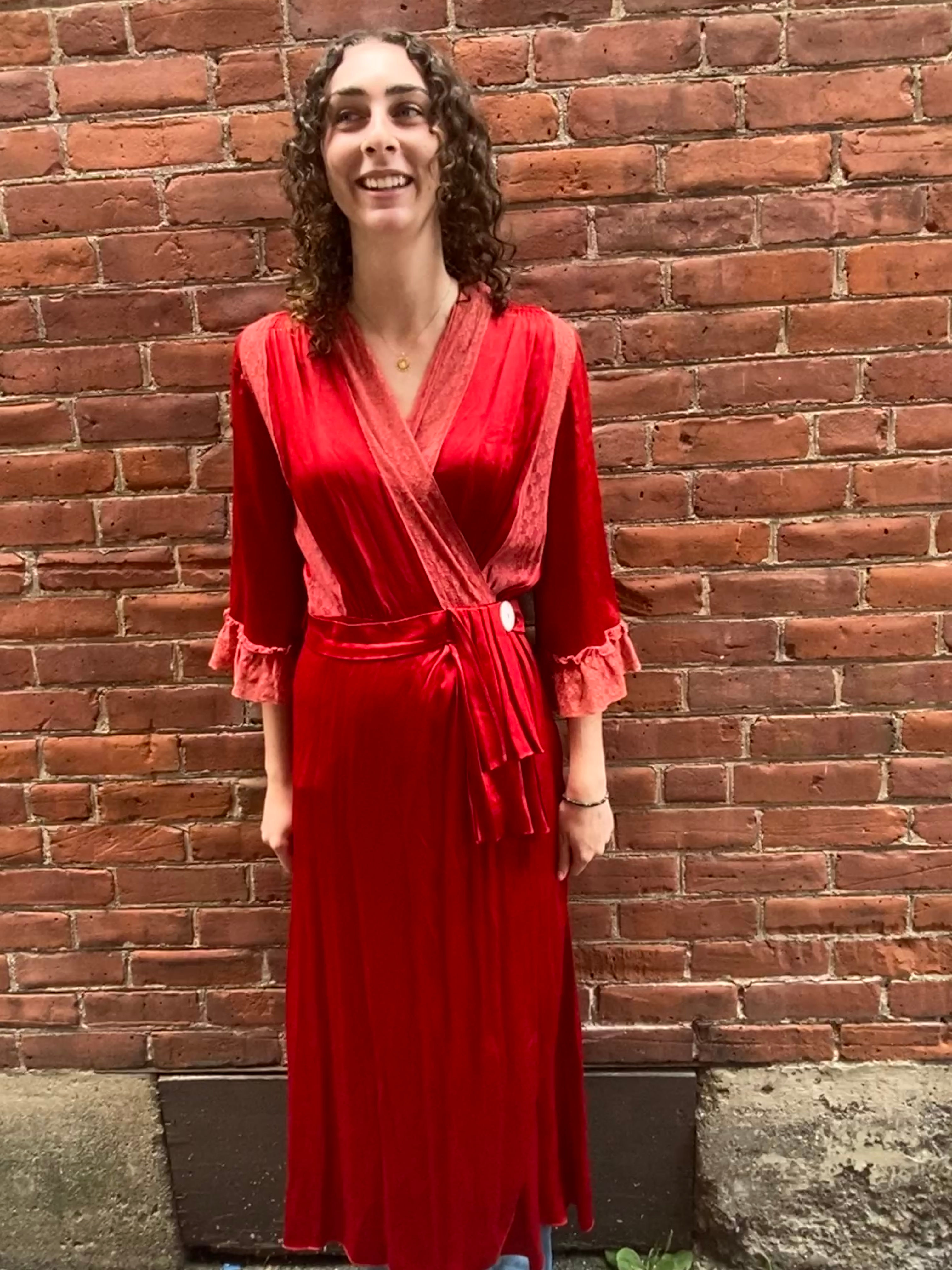 Vintage 1940s Satin/Lace Robe