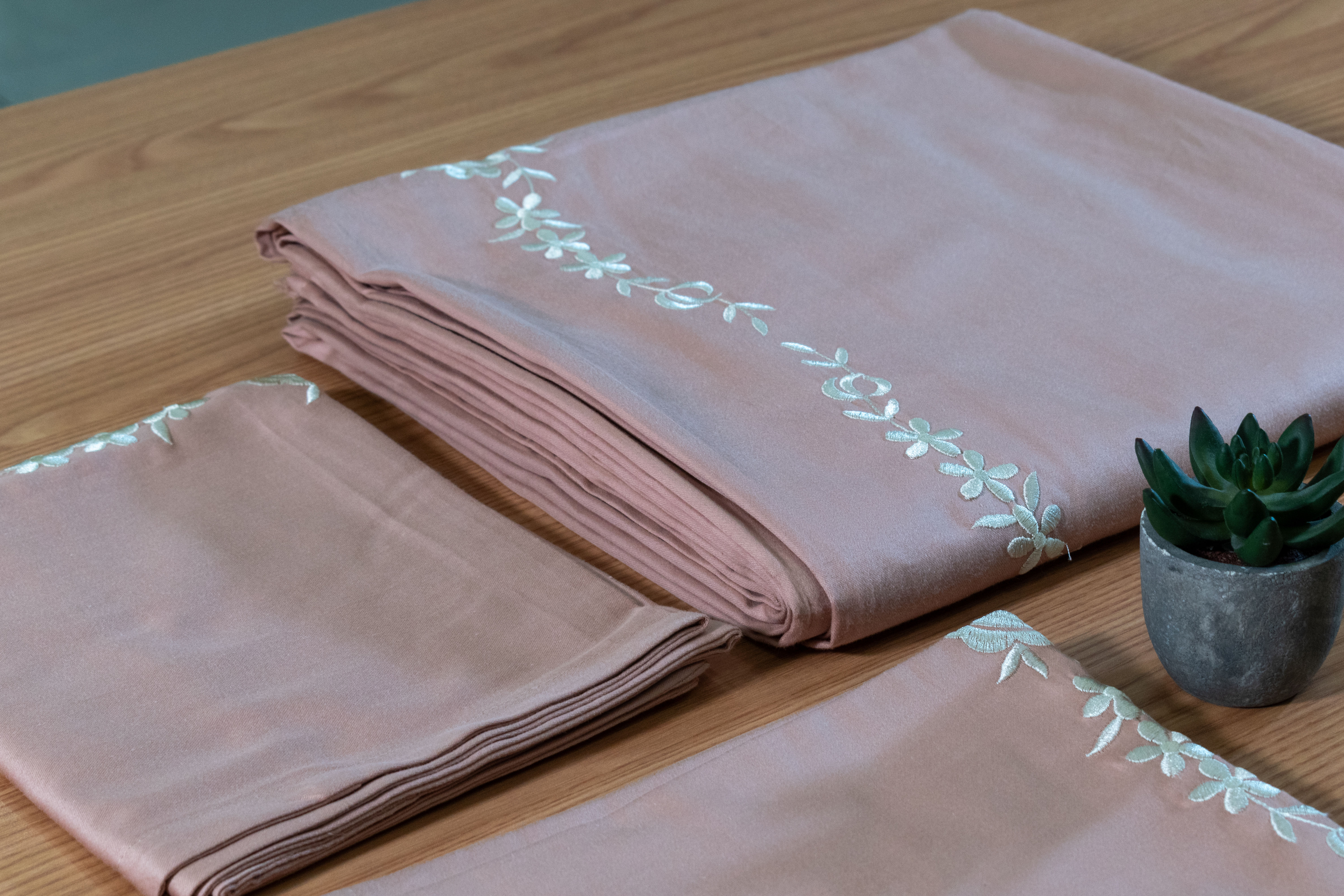 Embroidery King Size Bed Sheet-09