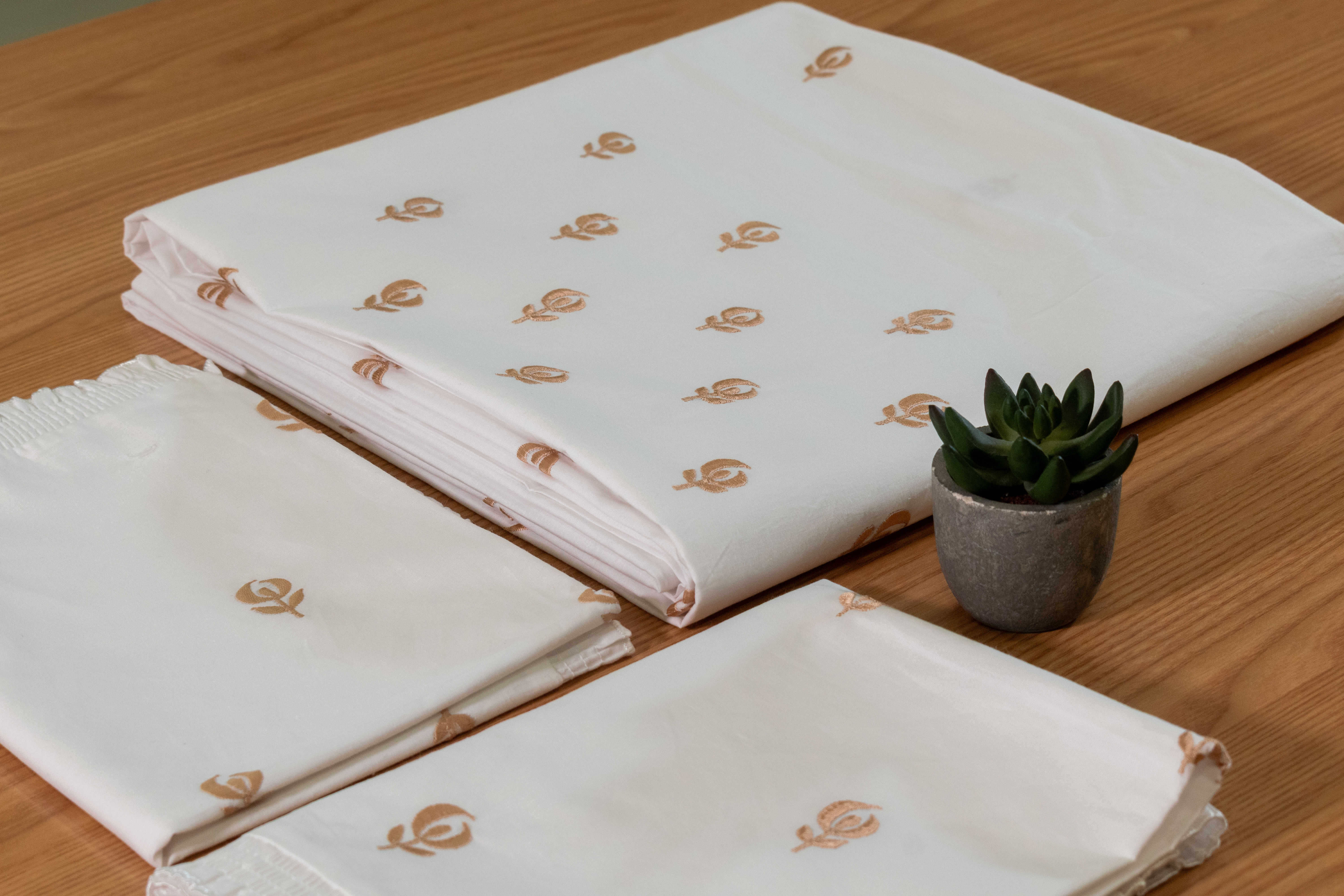 Embroidery King Size Bed Sheet-04