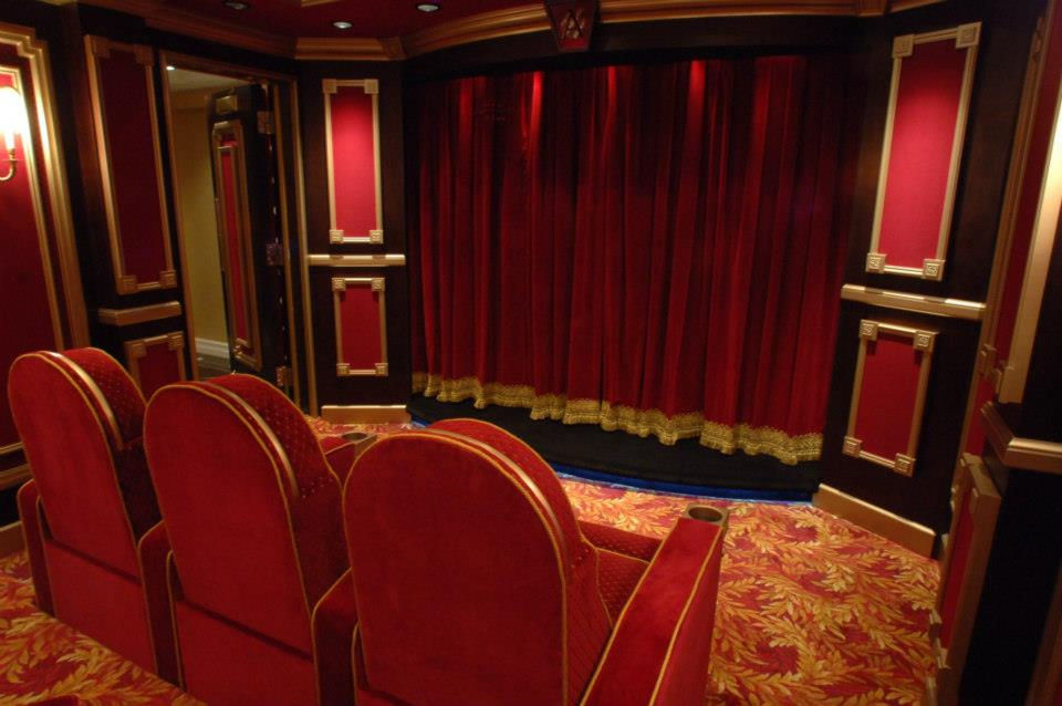 Show Room Theater1