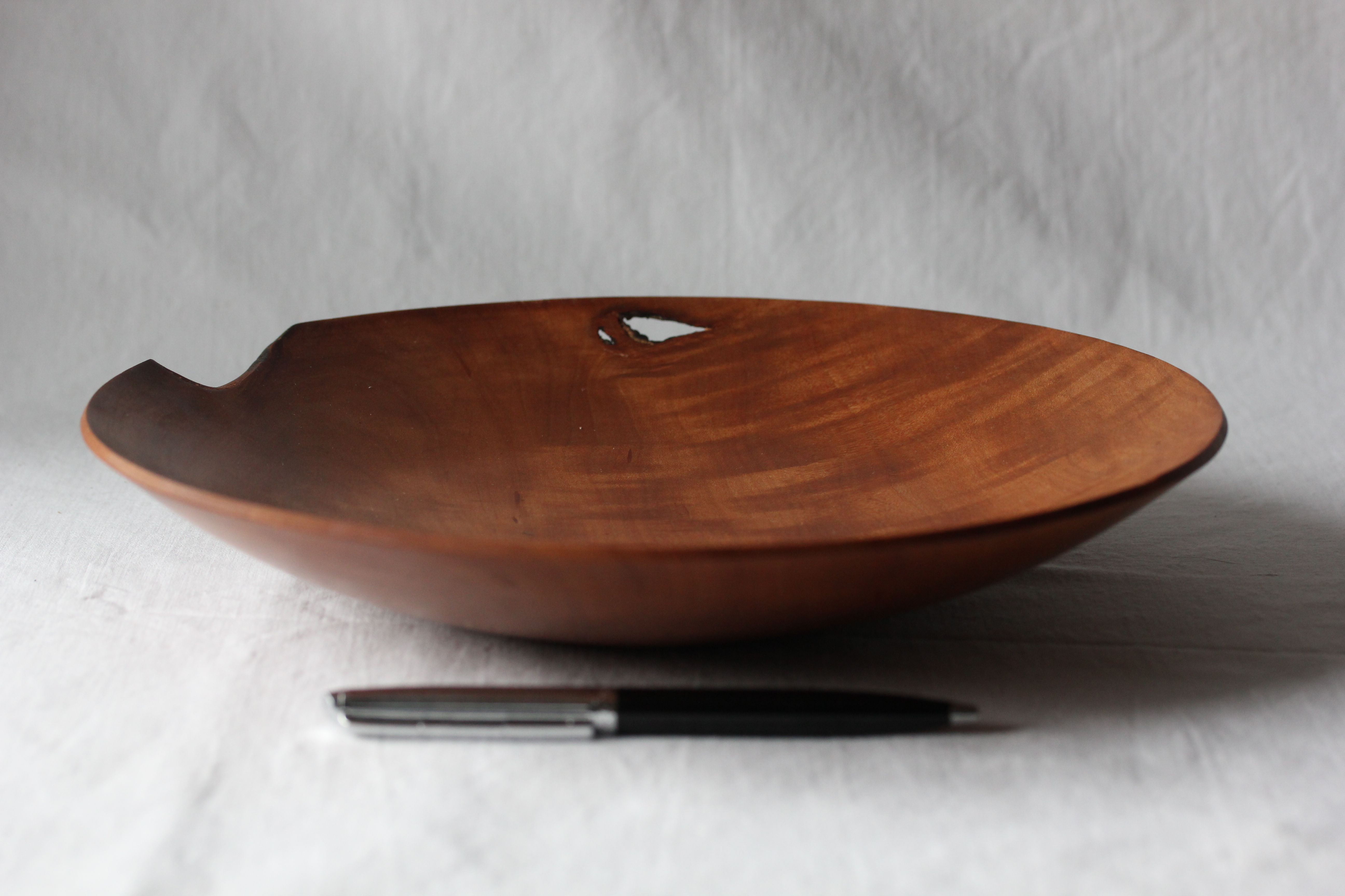 Grande assiette en poirier