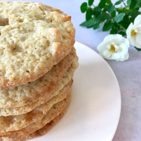 Cookies med macadamianødder og hvid chokolade