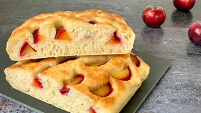 Focaccia med blommer