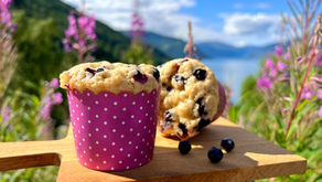 Blåbærmuffins med marcipan og hvid chokolade