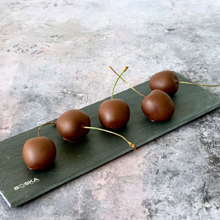 Kirsebær med mørk chokoladeovertræk