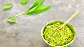 Hummus med spinat og ramsløg