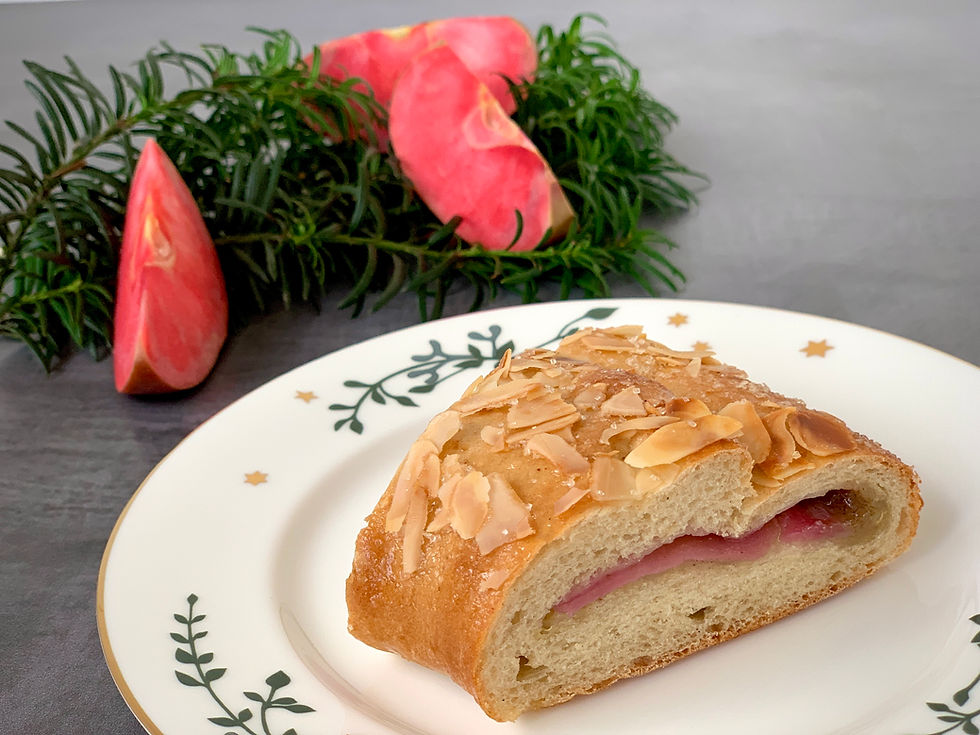 Vegansk æblekringle med kanelremonce