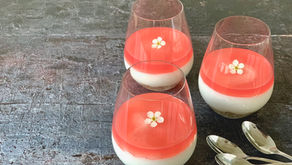 Cheesecake med rabarbergelé