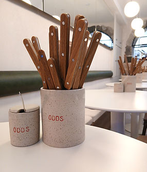 pot à sucre et à couverts_edited.jpg