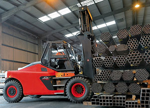 Linde forklift, Cargo Shipping Containers