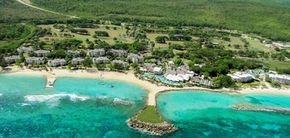 Relax next to the ocean in Jamaica with SmartTravel